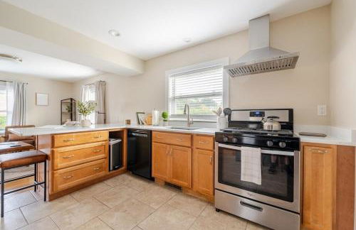 Pristine Walkable Downtown 2BR Apartment - Foto 11