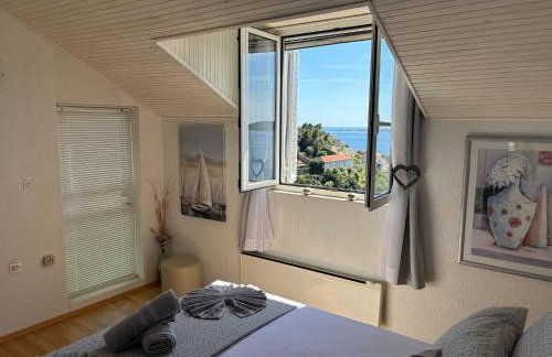 Indy's Beach Apartments -Two Bedroom Apartment with Balcony and Sea View - Photo 41