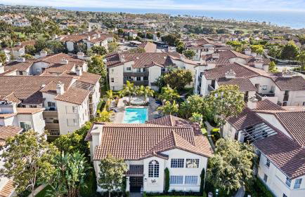 Close to Beach w Patio Resort Amenities The Point at Corniche by AvantStay STR16-0458 - Foto 76