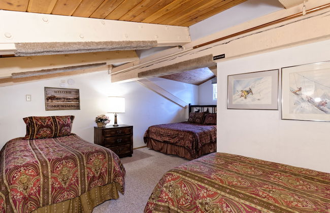 The Crestwood Condominiums - Foto 10