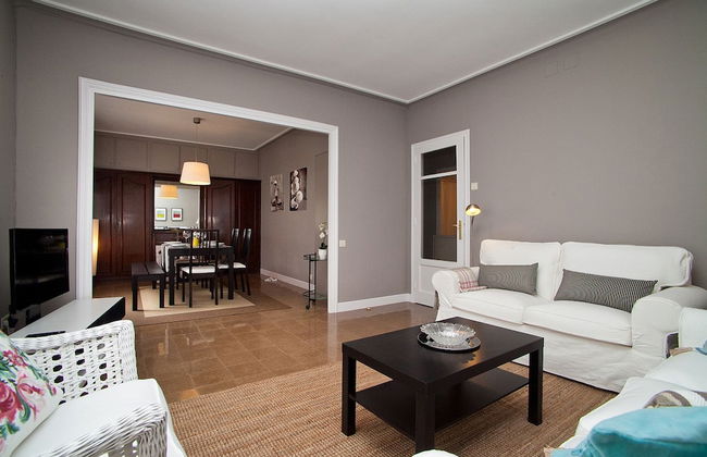 Cute & Spacious Eixample Apartment - Photo 27