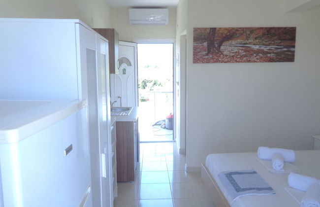 Vergina Pension - Photo 37