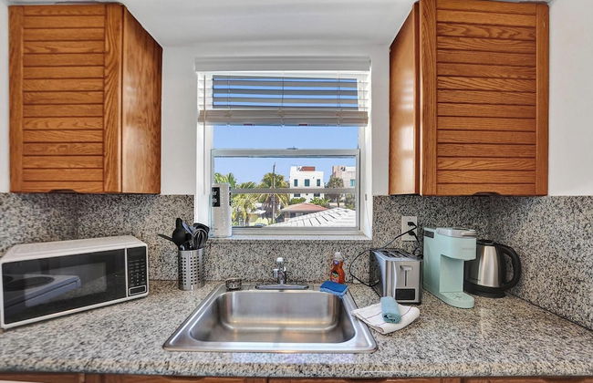 WAVES ON DESOTO - Photo 20