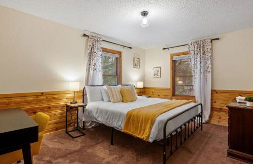 Lucky Log Cabin Hottub fireplace 12min to Mt Snow - Foto 51