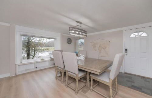 Waterfront Sodus Gem, Dock Game Loft Bay View - Foto 12