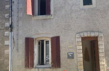 jolie maison dans petit village - Foto 1