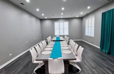 Sleeps 24+ Luxury house Near Chicago 12 king beds - Foto 70