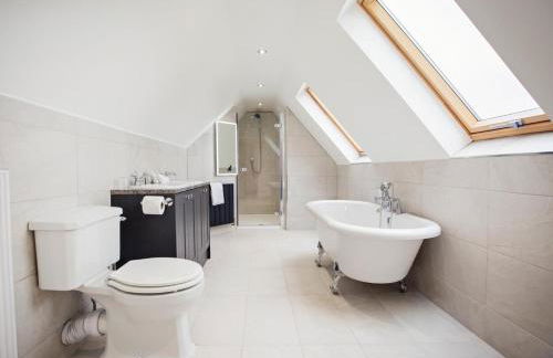 5 Bed in Worcester oc-75602 - Photo 9