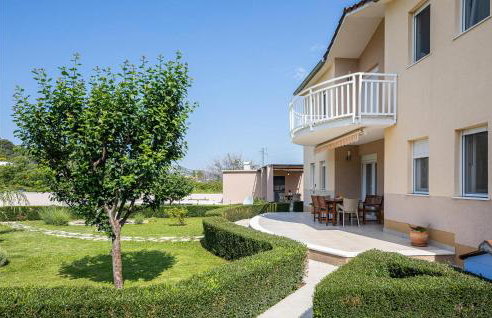 Awesome Home In Tugare With Kitchen - Foto 15