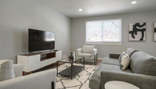 Serene 4-Bedroom Getaway in Arvada! Pet-friendly! - Foto 3