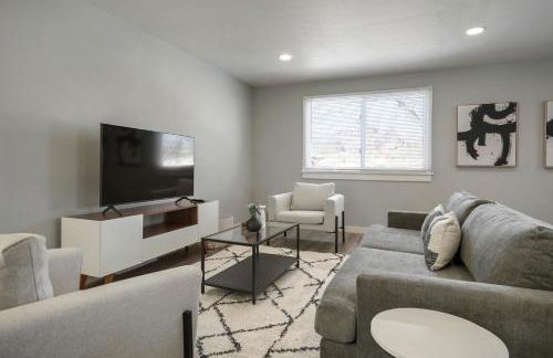 Serene 4-Bedroom Getaway in Arvada! Pet-friendly! - Foto 3