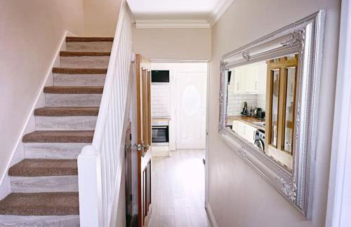 The Serene Stays - 3 Bed Home in Oldham Manchester - Foto 6