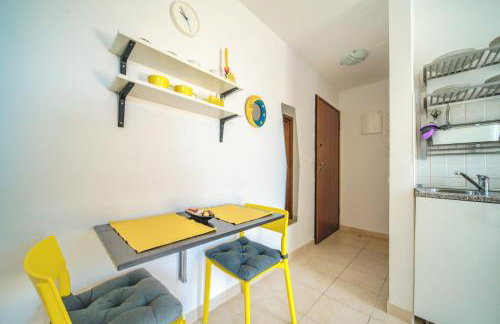 Violet Red Yellow Apartments - Foto 36