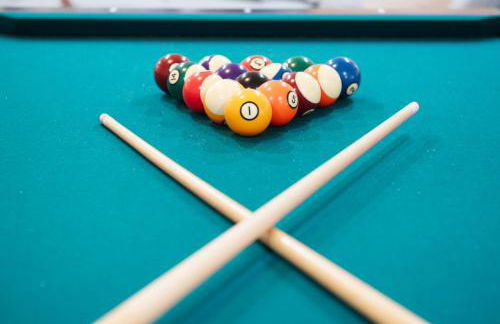 Cozy Cinema Cabin - Hot Tub and More - Foto 46