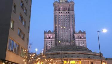 Emilka z widokiem na Pałac Kultury - Foto 4