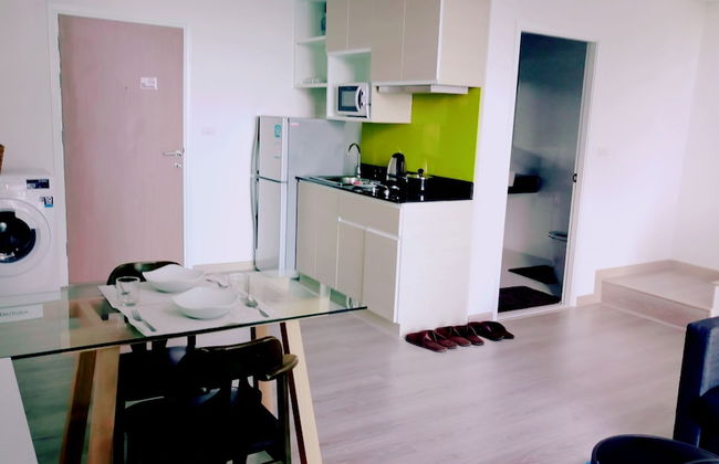 Sonrisa Sriracha - Photo 18