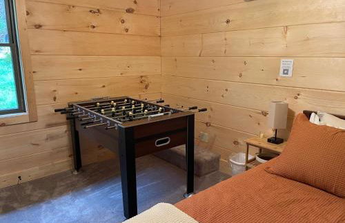 Creekside Getaway - King Bed - Full Kitchen - Foto 16