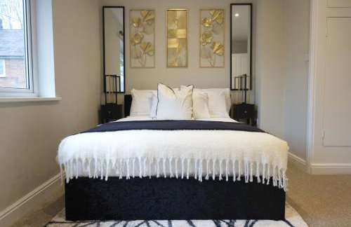 Luxury Harborne Home, Perfect for Contractors & Families 5 Mins from QE & Uni - Photo 17