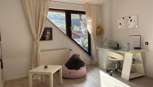 Dachwohnung mit Blick auf den Wagenberg - Foto 2