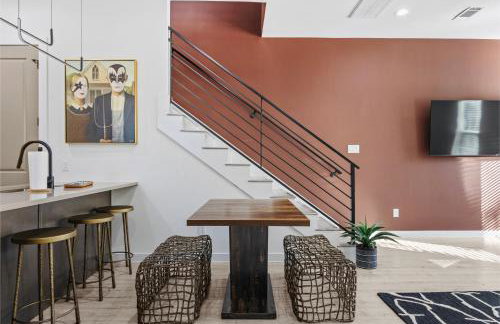 Spacious 3BR Home Near NRG Stadium, Medical Center and Downtown with Backyard, Gazebo and Fire Pit, Pet-Friendly - Foto 4