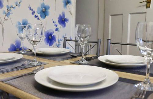 Entire Family Vacation Home . WiFi . FREE Parking - Foto 39