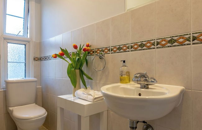 Endell Street - Photo 13