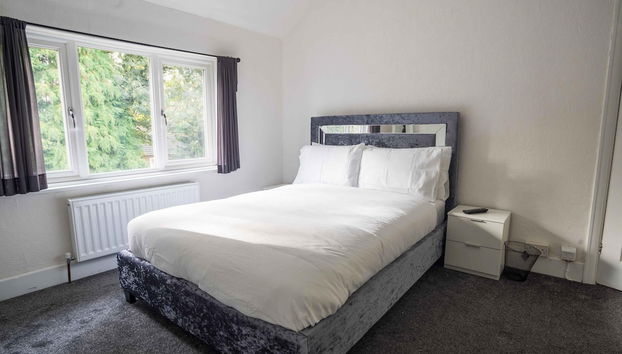 Spacious Home Ideal for Birmingham Commute - Foto 2, Habitación