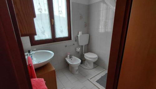 Mari's Home - Photo 3, towels, Shower