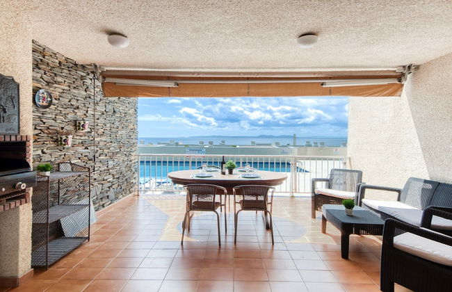 Apartment in Roses Near Canyelles Beach - Photo 16