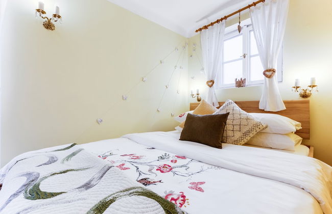 Incredible 2Br Loft in Heart of Prague - Photo 9