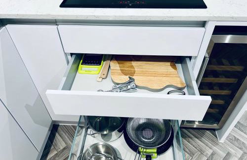 DESIGNER HOUSE - University of Glasgow / Central Glasgow 'Hillhead' West End G12 - Luxurious & Contemporary Detached House / Terrace / Garden / 'electric car charging' Garage Parking - Foto 71