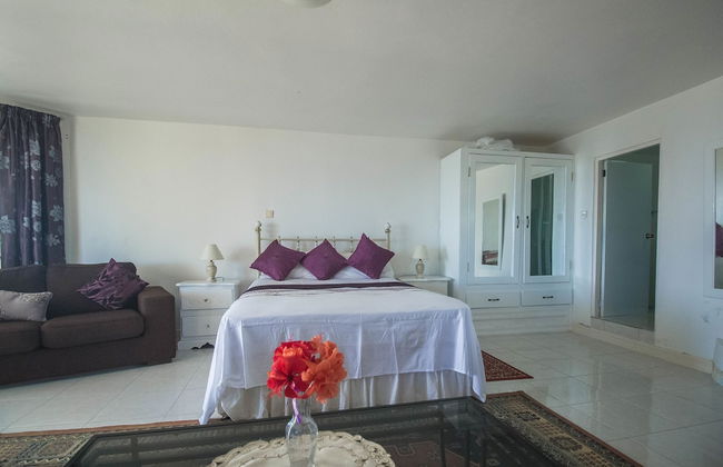 Tall Palms - Photo 5