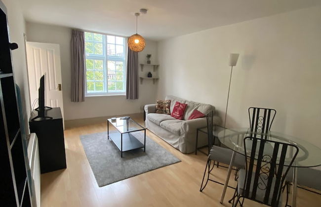 Apartment - Sleeps 2 & Great Transport Links - Foto 6