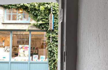 The Old Gallery - Charming Coastal Escape For Two - Photo 38