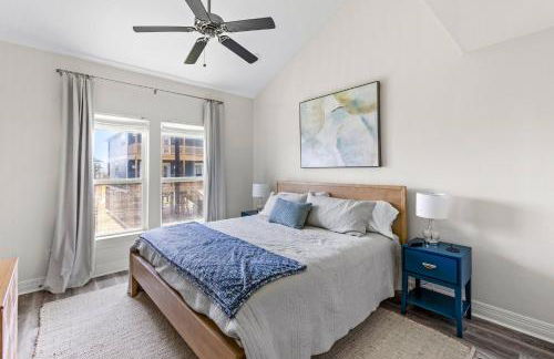 Palms & Pelicans - Photo 13