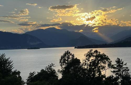 New Cozy Stay with Lakeview - Photo 16