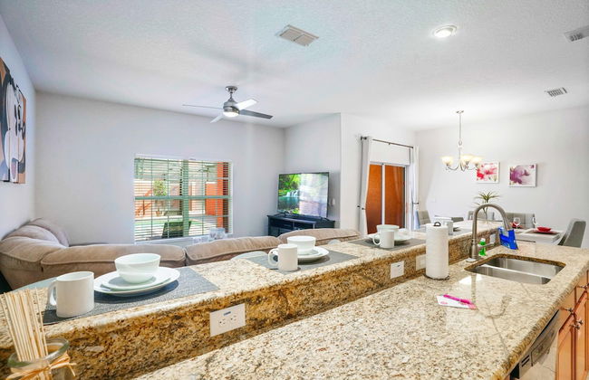 Private Pool Getaway! Near Theme Parks! - Foto 52