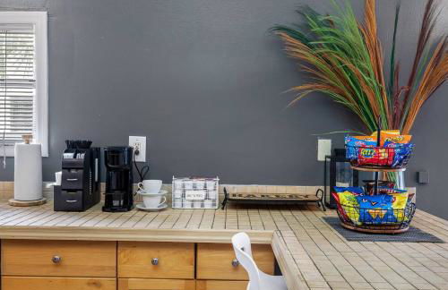 Wonderful 3 Bed 2 Bath House in Heart of YBOR City - Photo 12