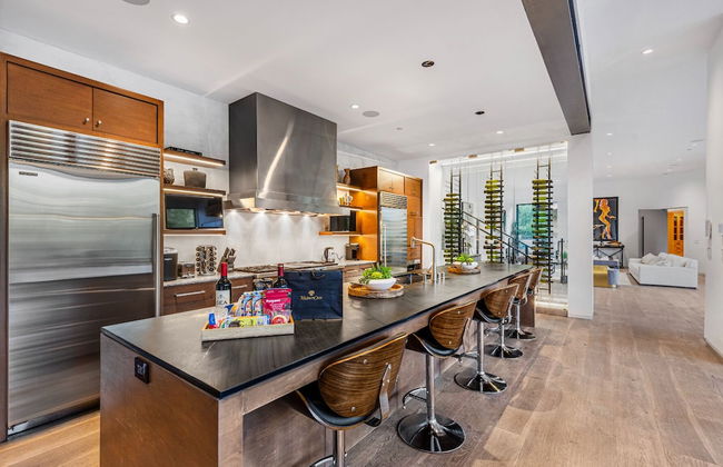 Beverly Glen Hillside Haven - Photo 11