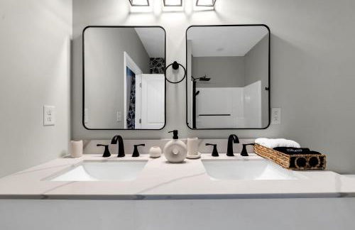 Brand New Cozy FirePit Home Near Fort Moore - Foto 37