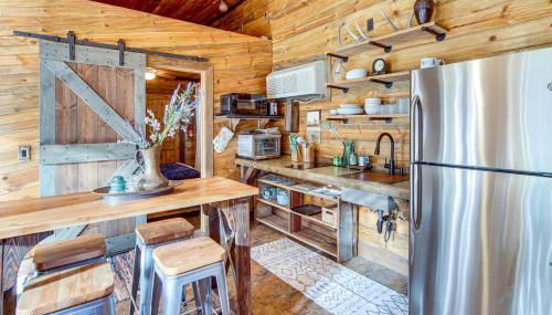 Walk to Main Street! Mtn-View Getaway in Pioche - Foto 3