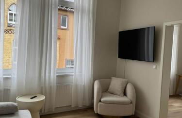 STAYLIGHT Exklusive Jugendstil-Residenz im Philosophenviertel - privater Parkplatz - Balkon - Foto 25