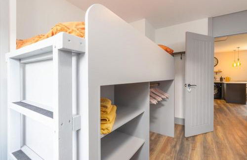 2BR Flat, Free Parking, WiFi, Smart TV - Foto 14