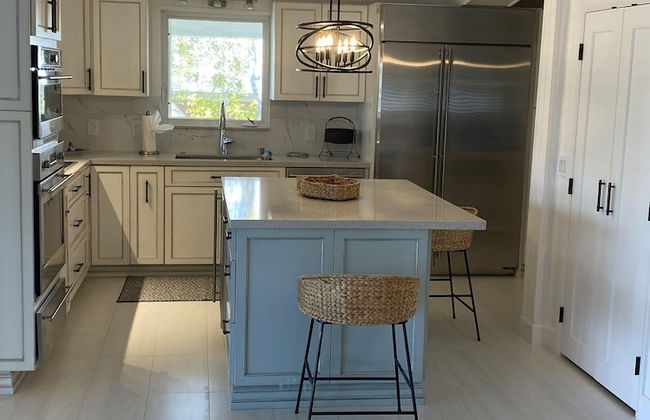 Beautiful Updated Stilted Home Makes For A Super Getaway. 3 Bedroom Home by RedAwning - Foto 14