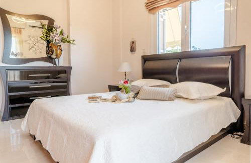 Villa Paris with Rooftop & Jacuzzi - Foto 17