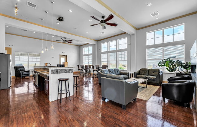 Luxurious 1 Bed 1 Bath Apartment At The Meadows-Pet Friendly by FlexHaus - Photo 33