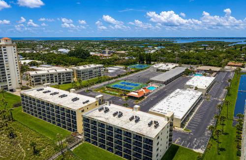 Ocean Landings Resort Cocoa Beach Port Canaveral - Photo 2