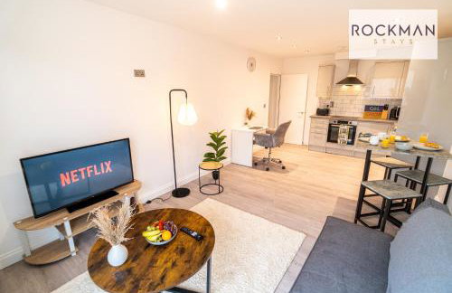 Royal Oak Apartments 1 - Free Van Parking - 2 Bedroom Apartment - 2 bathrooms - Sleeps 6 - Perfect for Contractors - Fast Wi-fi - Foto 2