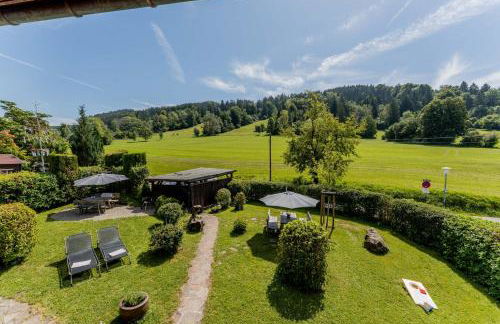 Ferienwohnung Wiesengrün - uriger Hüttenstil - Foto 12