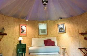 Enchanting Yurt Rental for a Romantic Getaway in North Carolina - Photo 19